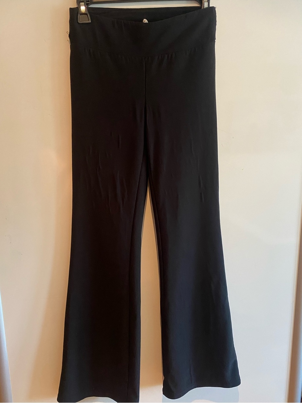 Black High-Waist Flare leggings